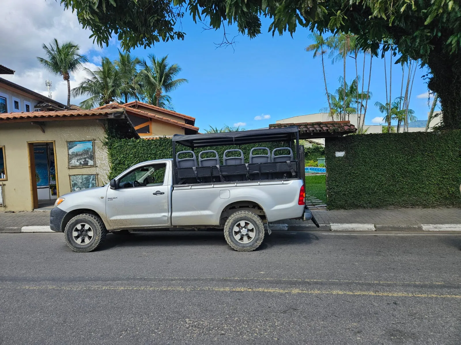 Jeep 4x4 para Castelhanos