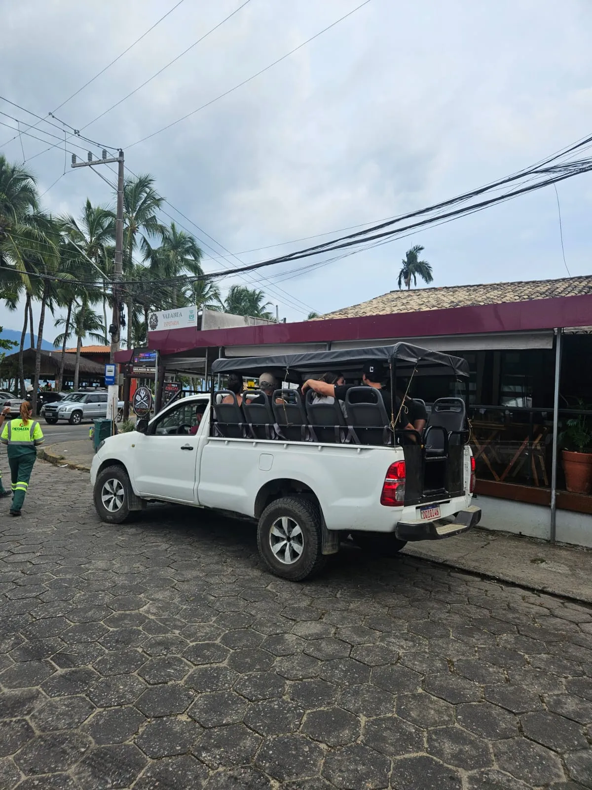 Jeep 4x4 para Castelhanos